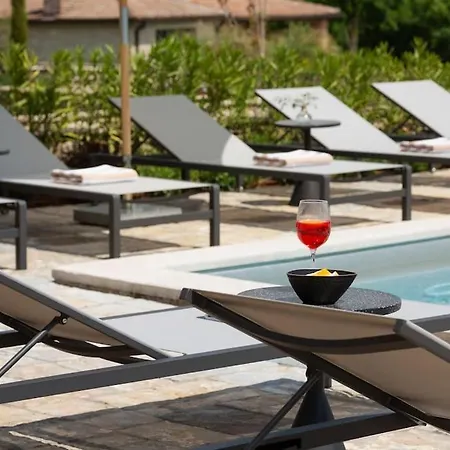 Rustic Cardamine With A Pool In Istria *