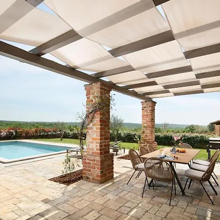 Rustic Cardamine With A Pool In Istria Villa *